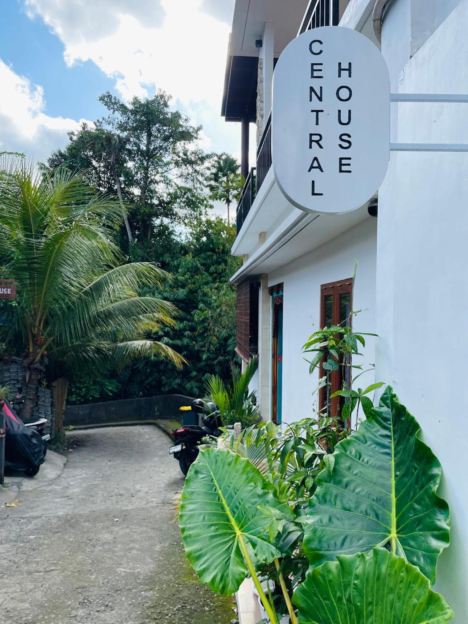 Central House Ubud  Luaran gambar